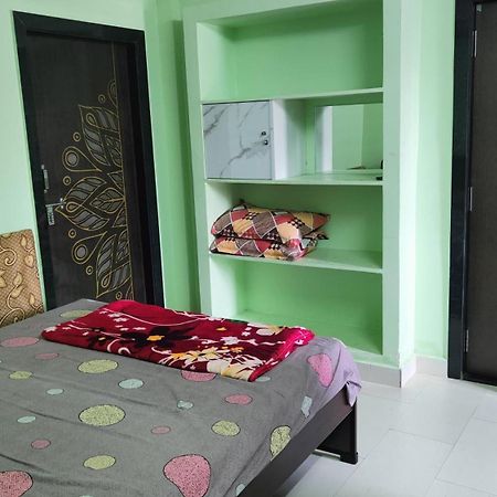 Guru Datta Residency Pithapuram ภายนอก รูปภาพ